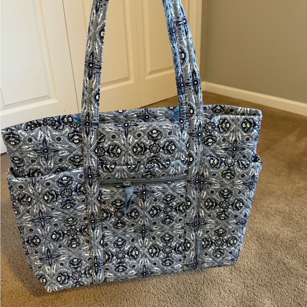 Vera Bradley Tote and crossbody wallet